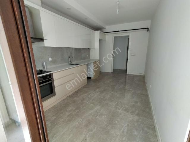 Acil Site İçi Kapalı Otoparklı 137m2 3+1 Arakat Satılık Daire