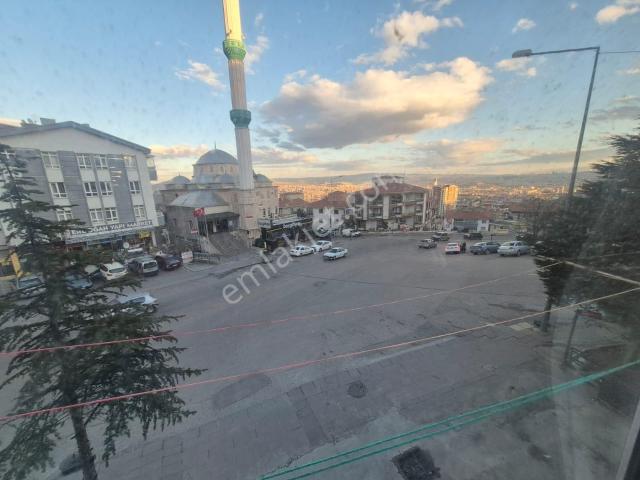 Ufuktepe'de Cadde Üzeri Manzaralı Kiracılı Yatırımlık Daire