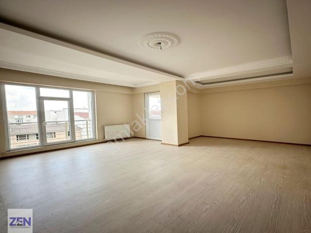 Acil! Ulaşıma Yakın Balkonlu 2+1 4.kat Asansörlü Kiralık Daire!