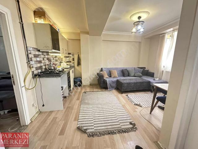 Acil+anacadde Yanı+oturum/37.000kira+eminev Uyg+araç Takas