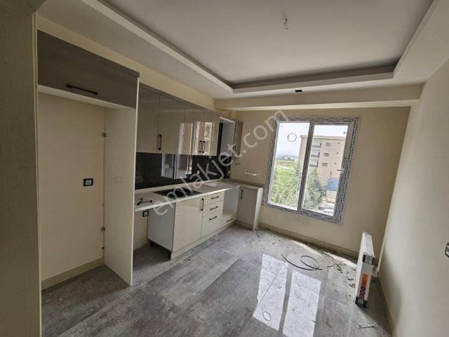 Acilkiralık Daire Meda Amazon Sitesi 2+1 Kiralık Daire
