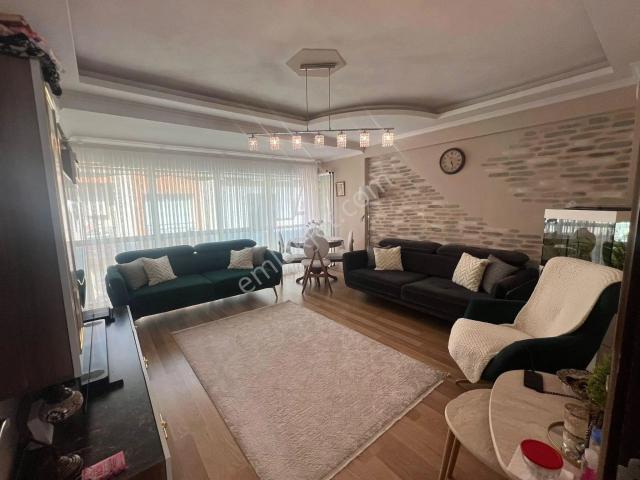 Acill Buca Şirinyer Merkez Yakını Onat Cad.si Yanı 2+1 95m2 Ayrı Mutfak Dgazlı Havadar Satılık Daire