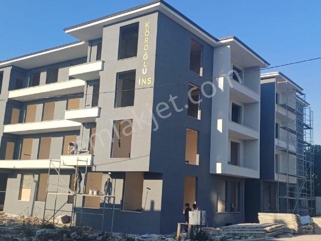 Acill Çiftlikköy Sultaniye'de Çok Geniş Sıfır 3+1 Satılık Daire