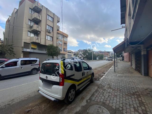 Acill Konak Boğaziçi Caddesi Üzerinde 2 Dükkan 1 Daireli Satılık Müstakil Ev