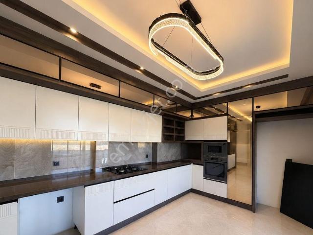 Çokkk Acill Stad Cıvarı 3.5+1 Satılık Lüks Havuzlu Sıfır Daire