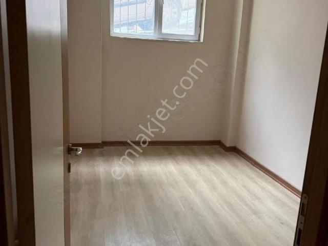 Acilll Eyüp İslambeyde Giriş Kat 2+1 Satılık Daire