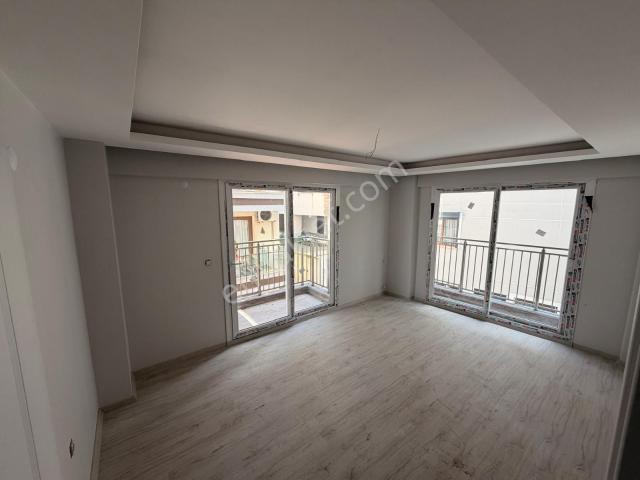 Acilll Konak Zafertepe Mah.de İzmirpark Avm Yakını 2+1 80m2 Ayrı Mutfak Arakat Asansörlü Sıfır Daire