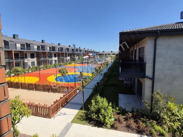 Acilll Satılık | Havuz Manzaralı | Üst Kat | Tatil Köyü Konsepti