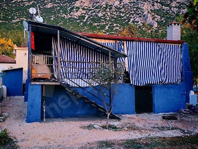 ACIPAYAM YUMRUTAŞTA 373 M ARSA VE MÜSTAKİL EV