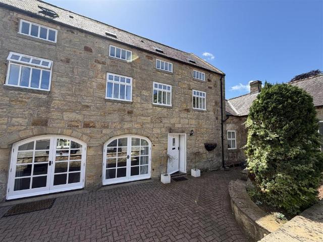 Acklington, Morpeth 3 bed barn conversion to rent £1,500 pcm £346 pw