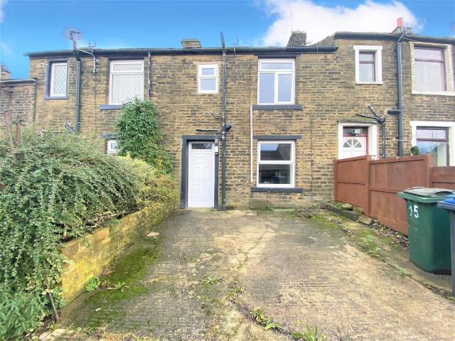 Ackroyd Square, Queensbury, Bradford BD13, 2 bed terraced house to rent, £675 pcm | PrimeLocation