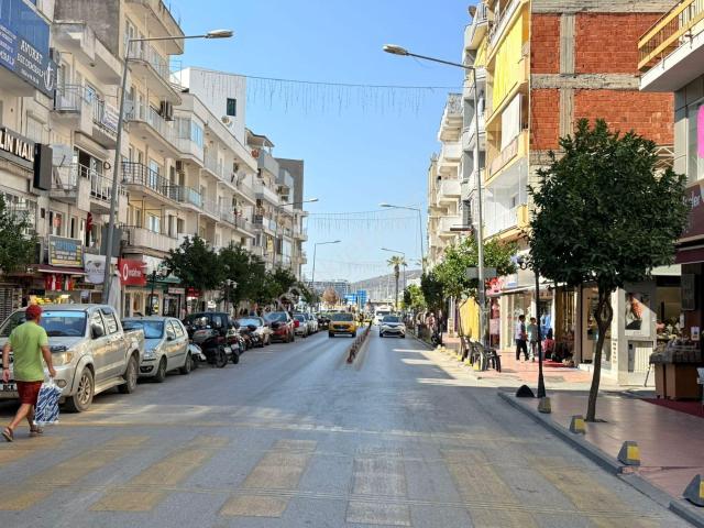 Aclass'dan Şehrın Tam Merkezınde Sahıle 100 M full Esyalı Satılık Fırsat Daire