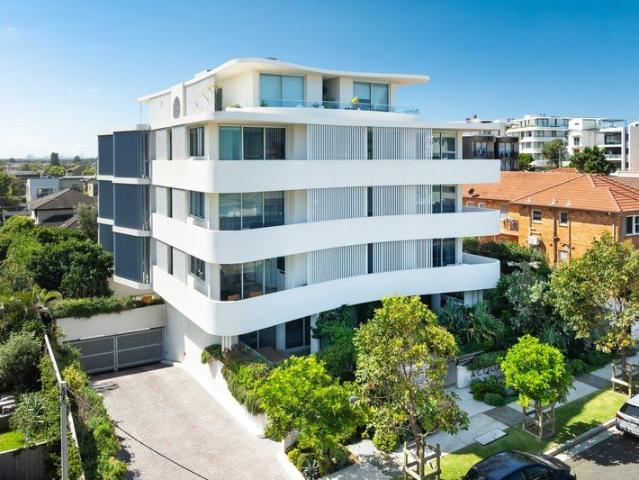 ACQUA NORTH FACING RESIDENCE