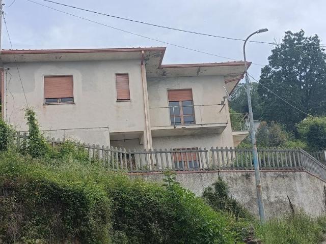 acquadauzano 7 vani 290mq