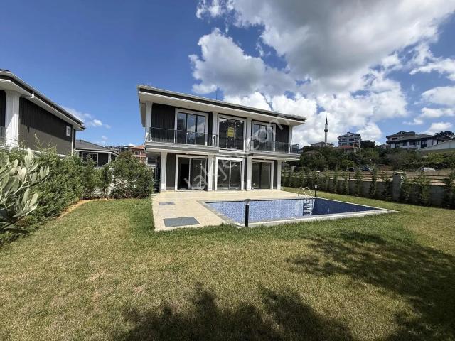 Acr Gyd'den Şile Çayırbaşı'nda Kiralık Lüks Havuzlu 5+1 Villa