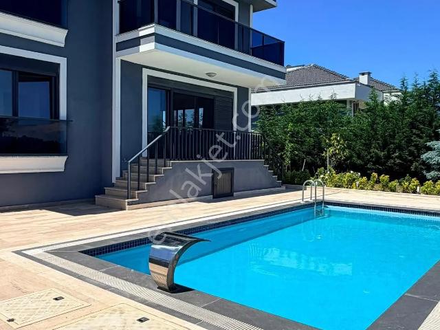Acr Gyd'den Şile Karacaköy Deniz Manzaralı Eşyalı Kiralık Villa