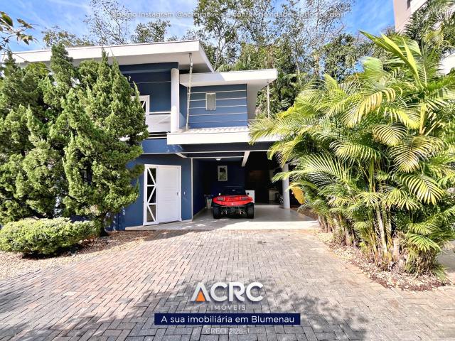 ACRC Imóveis Casa Com Piscina para Locação no Bairro Salto Weissbach em Blumenau