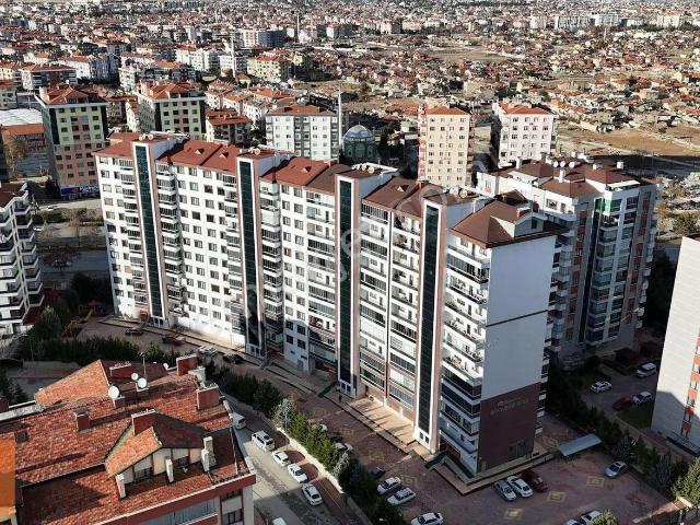 Acr'den Çevreyolu Cd. Üzerinde Satılık 3+1 Arakat Daire