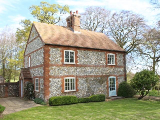 Acre House, 14 Sussex Farm, PE31 8JY