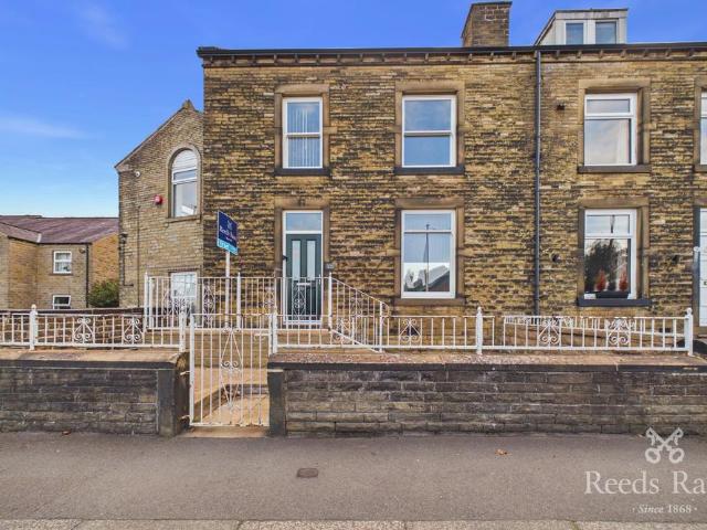 Acre Street, Lindley Huddersfield HD3 4 bed end of terrace house to rent £1,650 pcm £381 pw