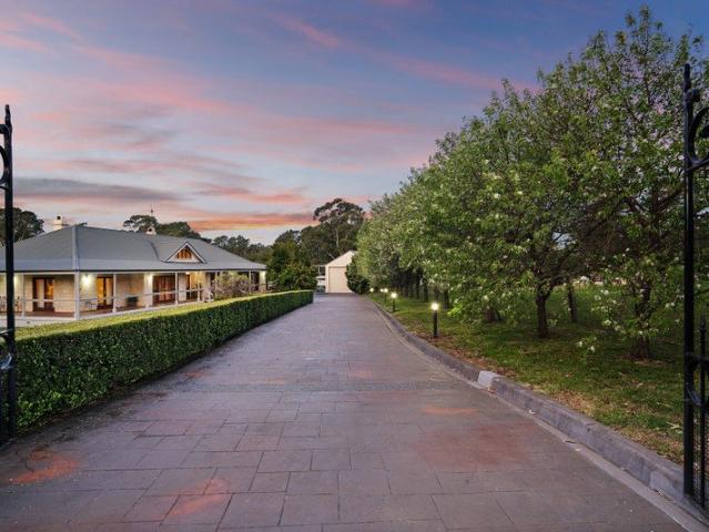 Acreage oasis offers prime indoor/outdoor living