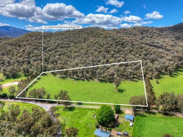 Acreage On The Edge Of Town
