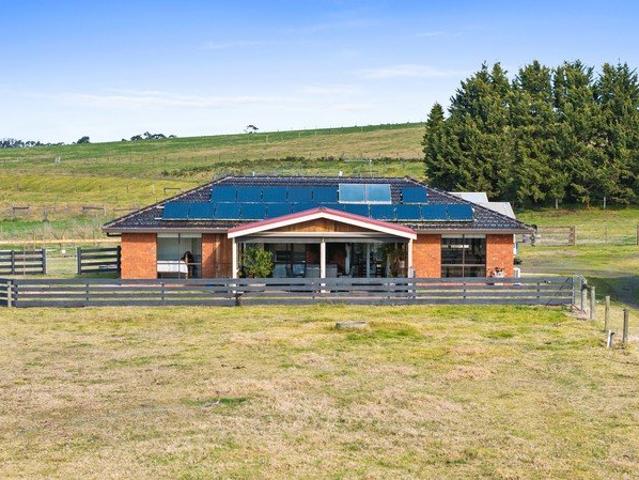 Acreage on the edge of town