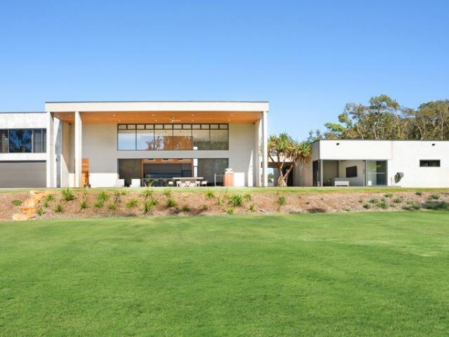 Acreage by the Ocean. Architecture Without Compromise