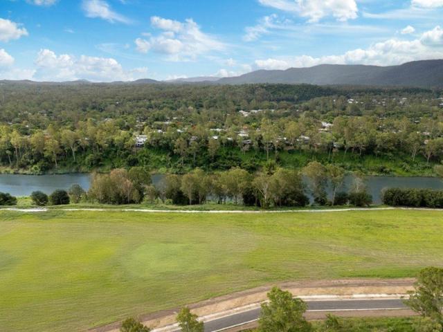 Acreage Backing onto the Brisbane River
