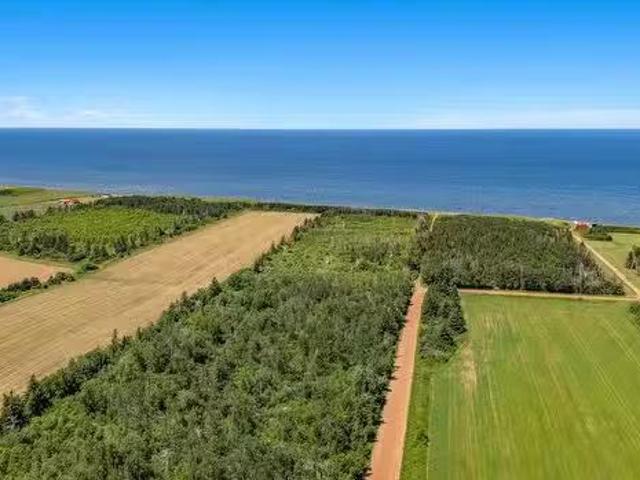 Acreage Bear Shore Road, St. Margaret'S, PE, C0A 2B0 vacant.