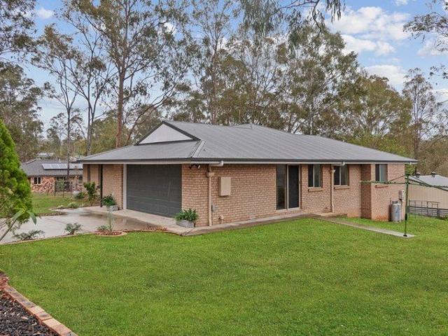 ACREAGE HOME