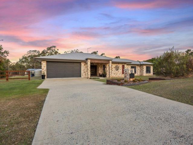 Acreage Luxury Meets Ultimate Entertaining