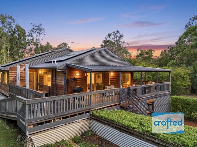 acreage life | A Country Feel that Instantly Feels like Home with an Option for Horses / Hobby Farm