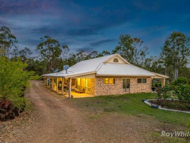 Acreage Lifestyle the Whole Family Will Love
