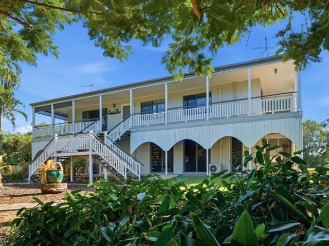 Acreage Lifestyle With Dual Living And Outstanding Equine Facilities
