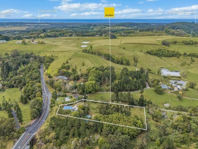 Acreage Lifestyle Close to the Coast