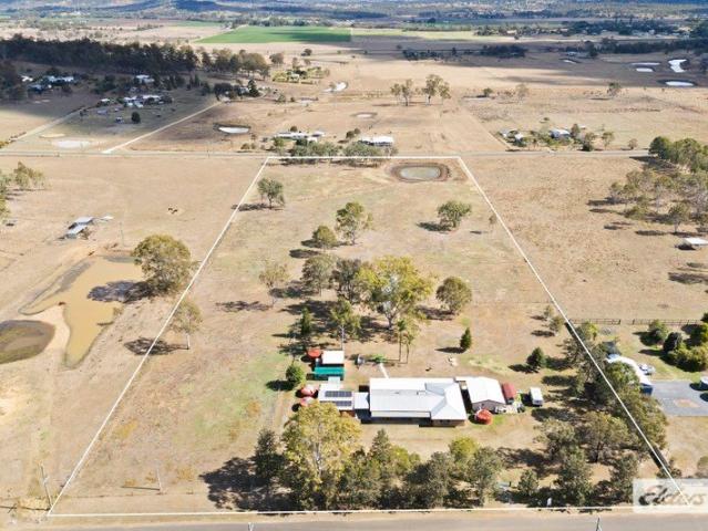 Acreage Lifestyle + Dual Living