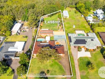 Acreage Lifestyle In The Centre Of It All