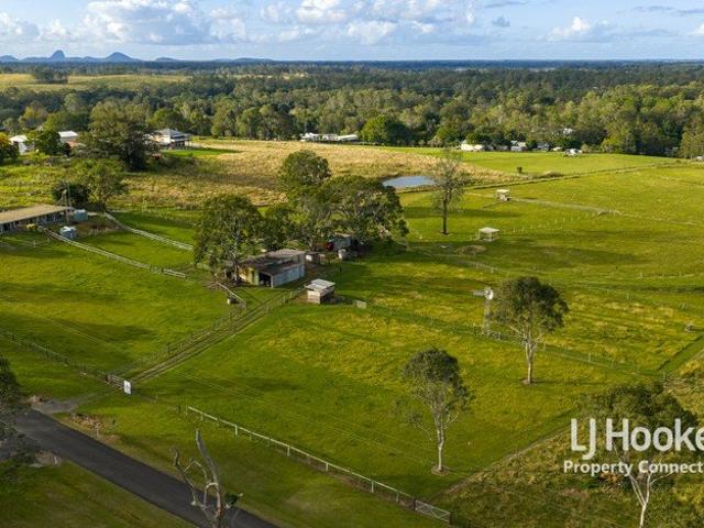 Acreage Lifestyle Opportunity â Dual Living!