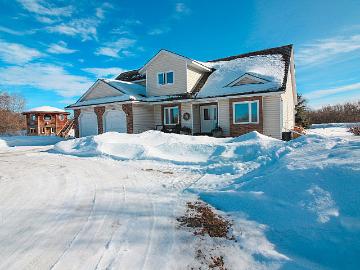 Acreage Living With In Town Amenities!