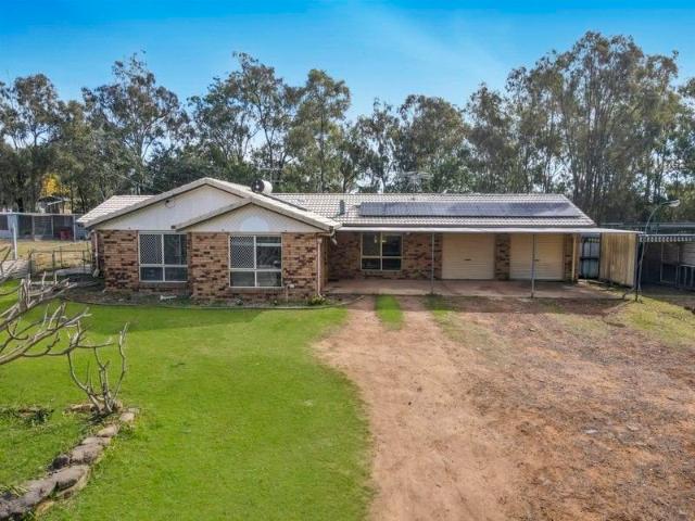 ACREAGE LIVING WITH LIFESTYLE & INCREDIBLE POTENTIAL