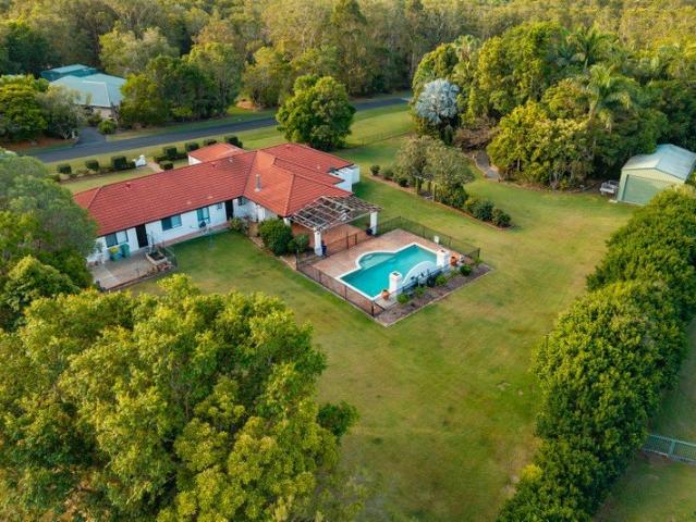 Acreage Living with Pool, Shed & Caravan Access