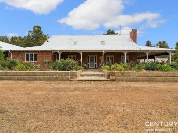 ACREAGE LIVING WITH REAL POSSIBILITY