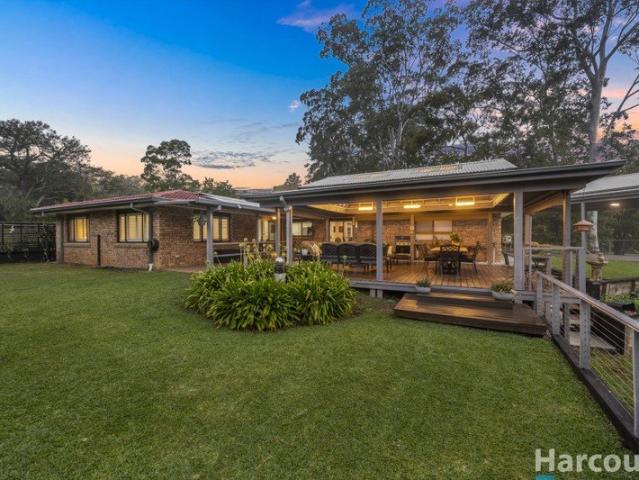 Acreage Living with Room for Everything