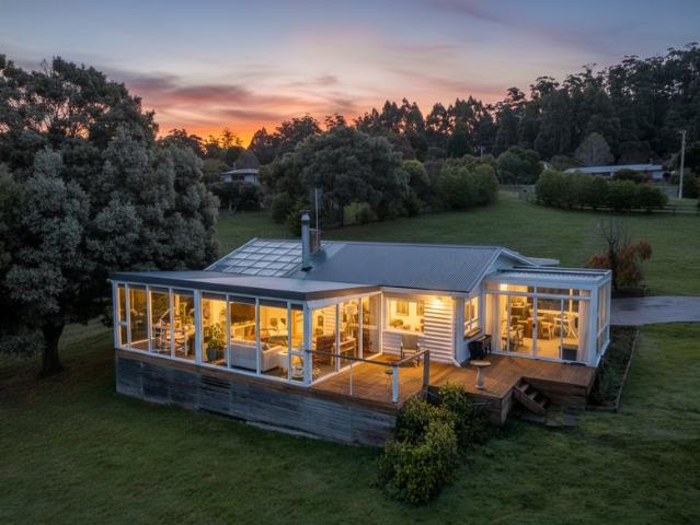 Acreage Living With Sweeping Views