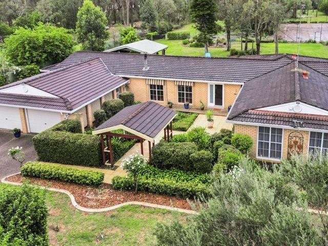 Acreage Living with Something Extra