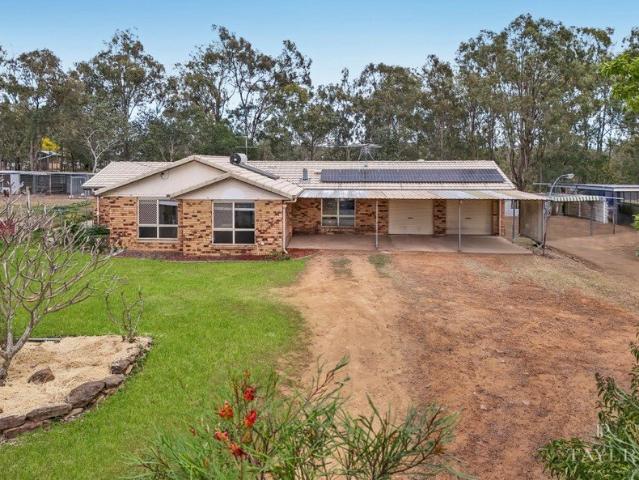 Acreage Living with Space, Comfort & Endless Possibilities