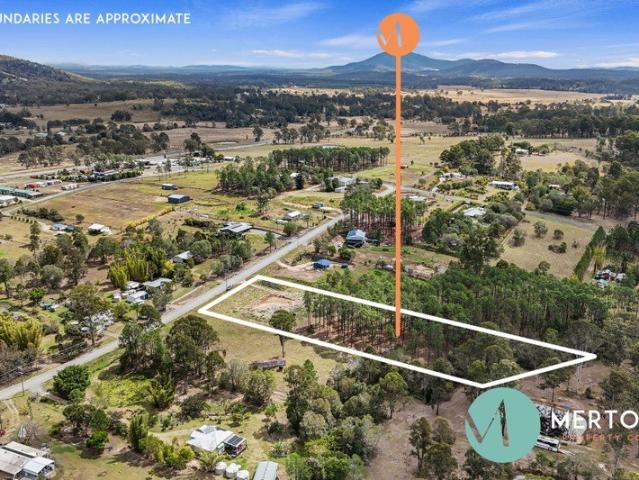 Acreage Living with Space, Privacy & Potential