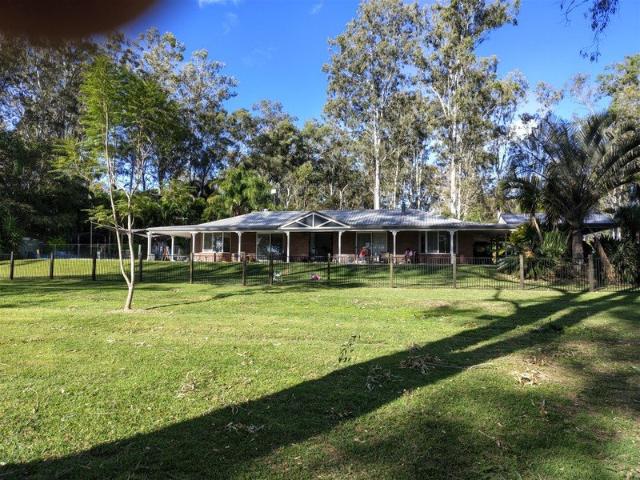 ACREAGE LIVING WITH SPACE, STYLE & LIFESTYLE