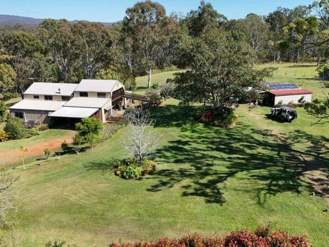 ACREAGE LIVING WITH SPACE, SHEDDING & ENDLESS FLEXIBILITY